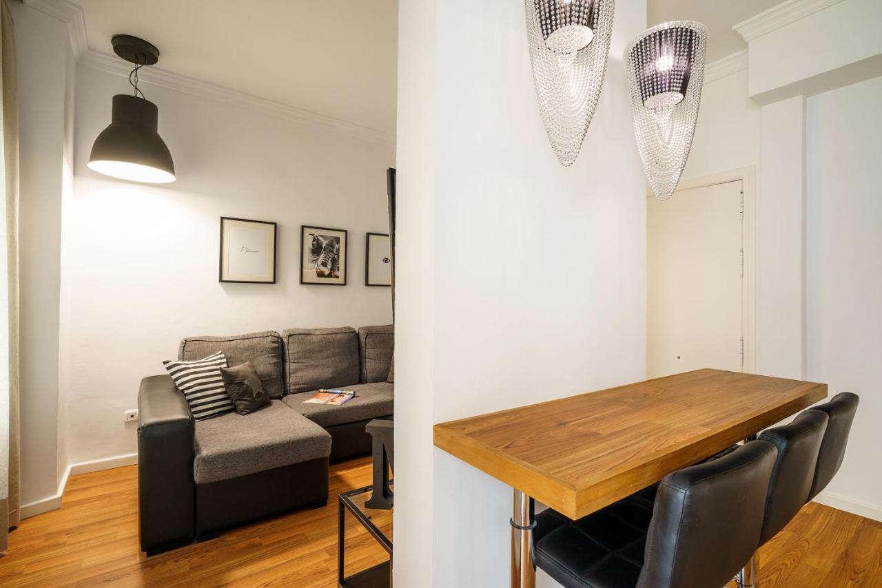 Minimal Rooms By Ele Apartments มาลากา ภายนอก รูปภาพ